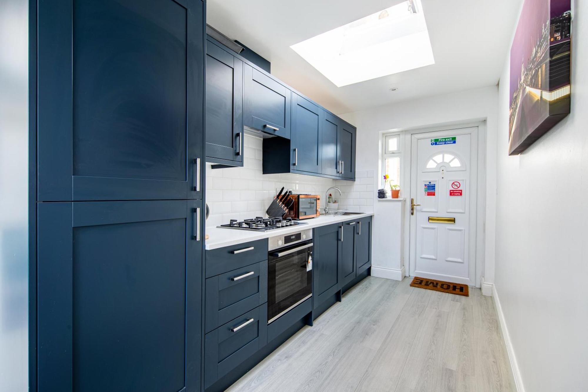 Cosy 1 Bed Apartment With Free Parking Close To Underground Station Zone 2 For Quick Access To Central London Up To 5 Guests ภายนอก รูปภาพ