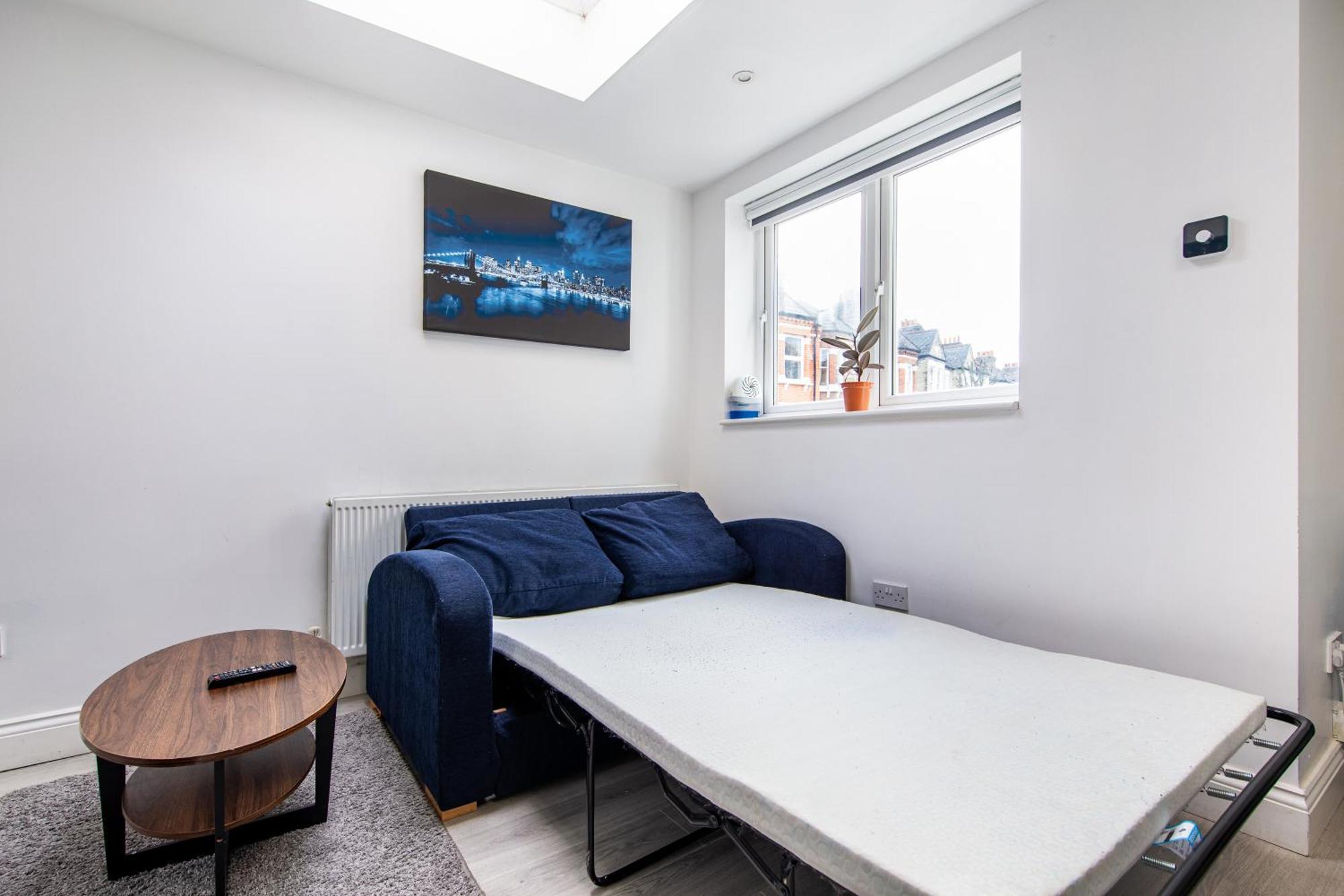 Cosy 1 Bed Apartment With Free Parking Close To Underground Station Zone 2 For Quick Access To Central London Up To 5 Guests ภายนอก รูปภาพ
