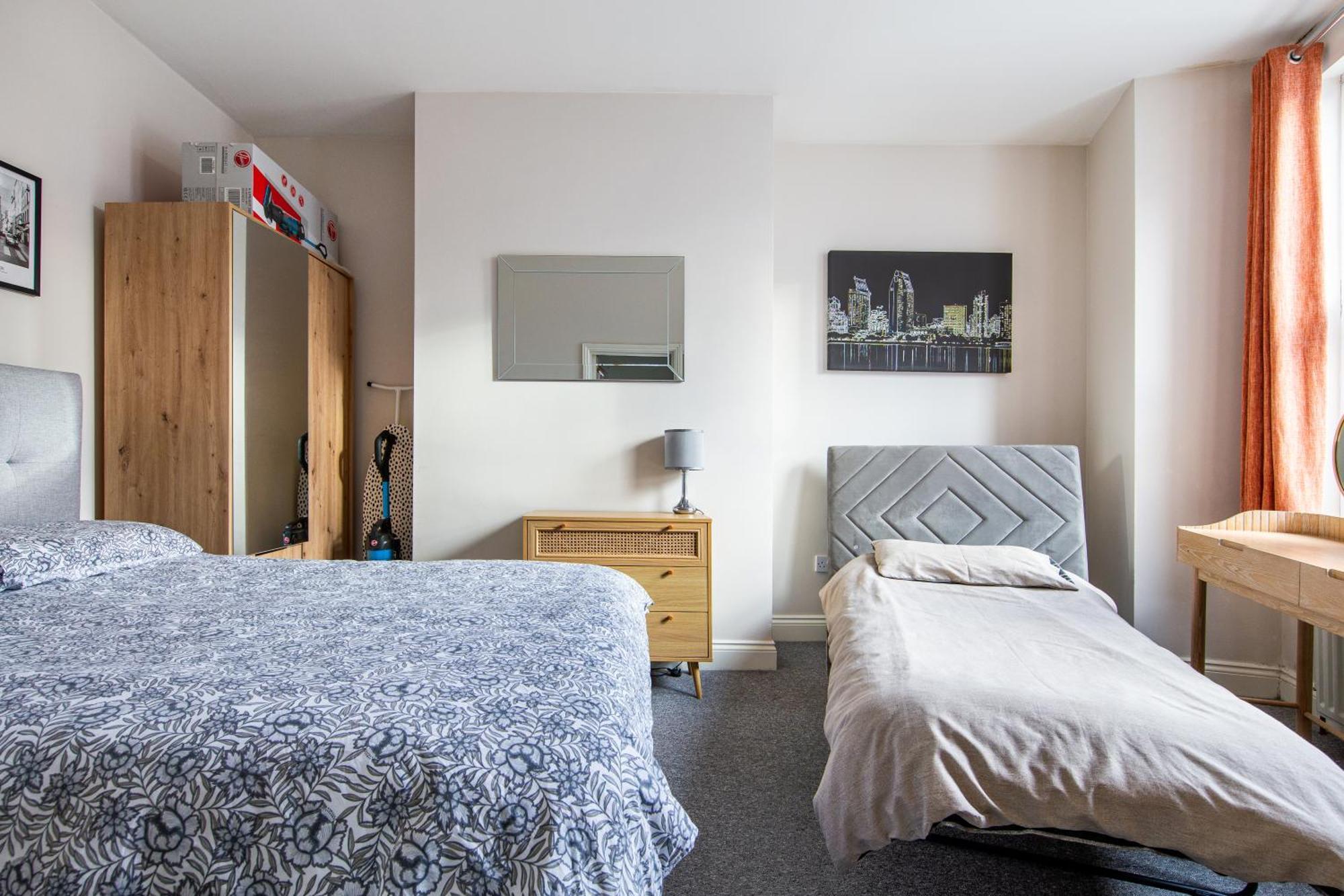 Cosy 1 Bed Apartment With Free Parking Close To Underground Station Zone 2 For Quick Access To Central London Up To 5 Guests ภายนอก รูปภาพ