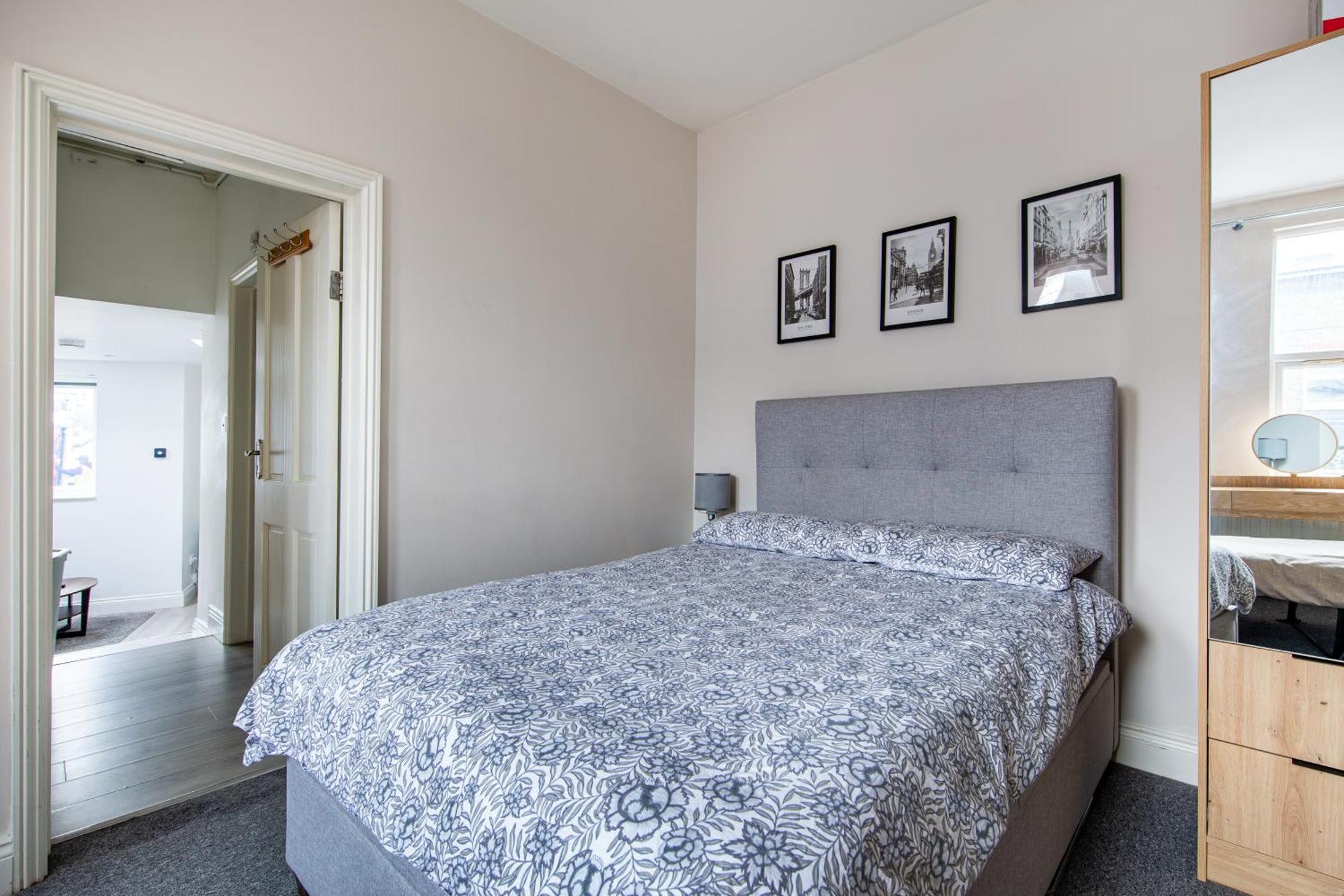 Cosy 1 Bed Apartment With Free Parking Close To Underground Station Zone 2 For Quick Access To Central London Up To 5 Guests ภายนอก รูปภาพ