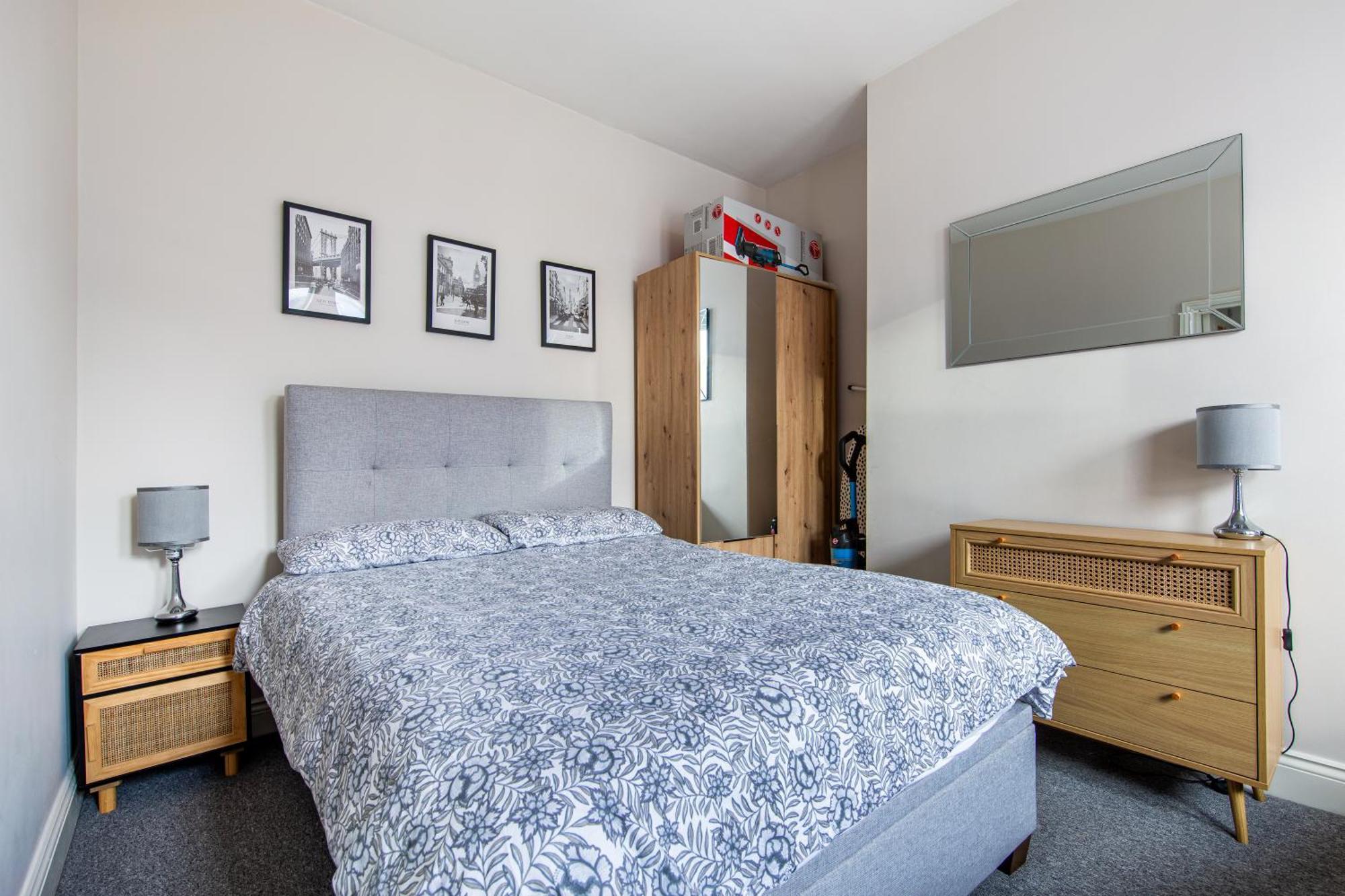 Cosy 1 Bed Apartment With Free Parking Close To Underground Station Zone 2 For Quick Access To Central London Up To 5 Guests ภายนอก รูปภาพ